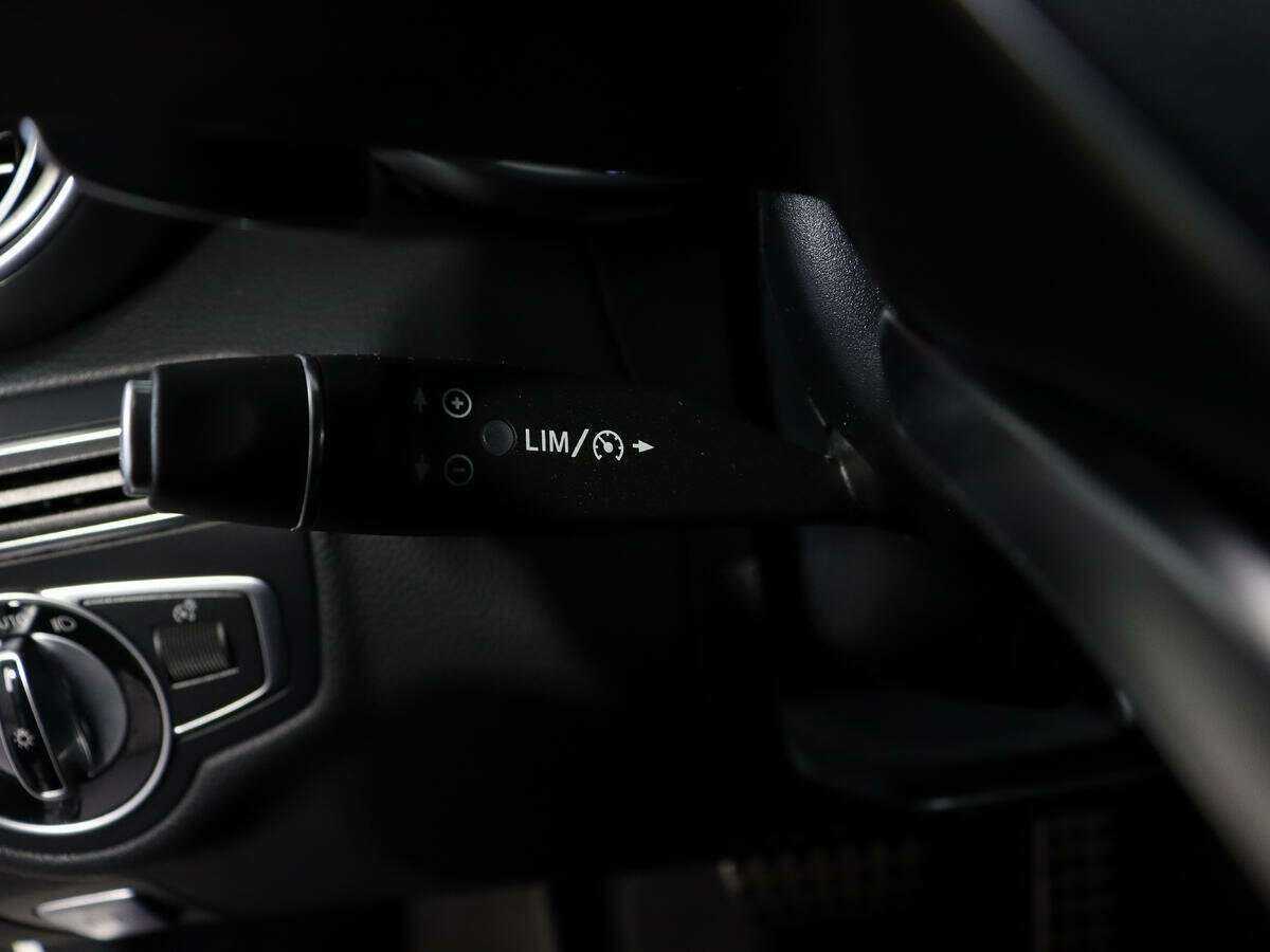 Б/У Мерседес-Бенц Ц-Класс 2016 года. Фото: #19