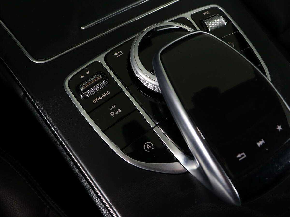 Б/У Мерседес-Бенц Ц-Класс 2016 года. Фото: #21