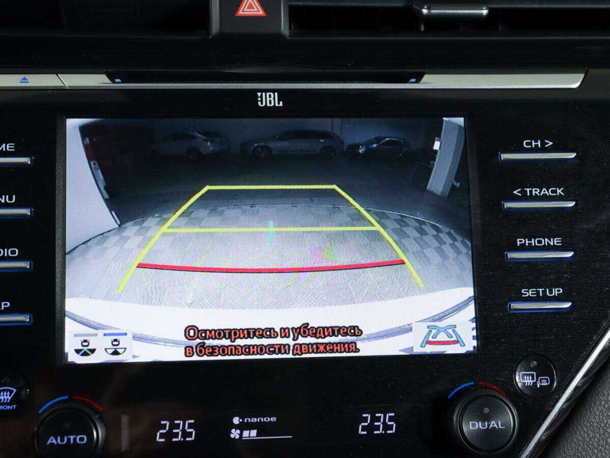 Б/У Тойота Камри 2018 года. Фото: #15