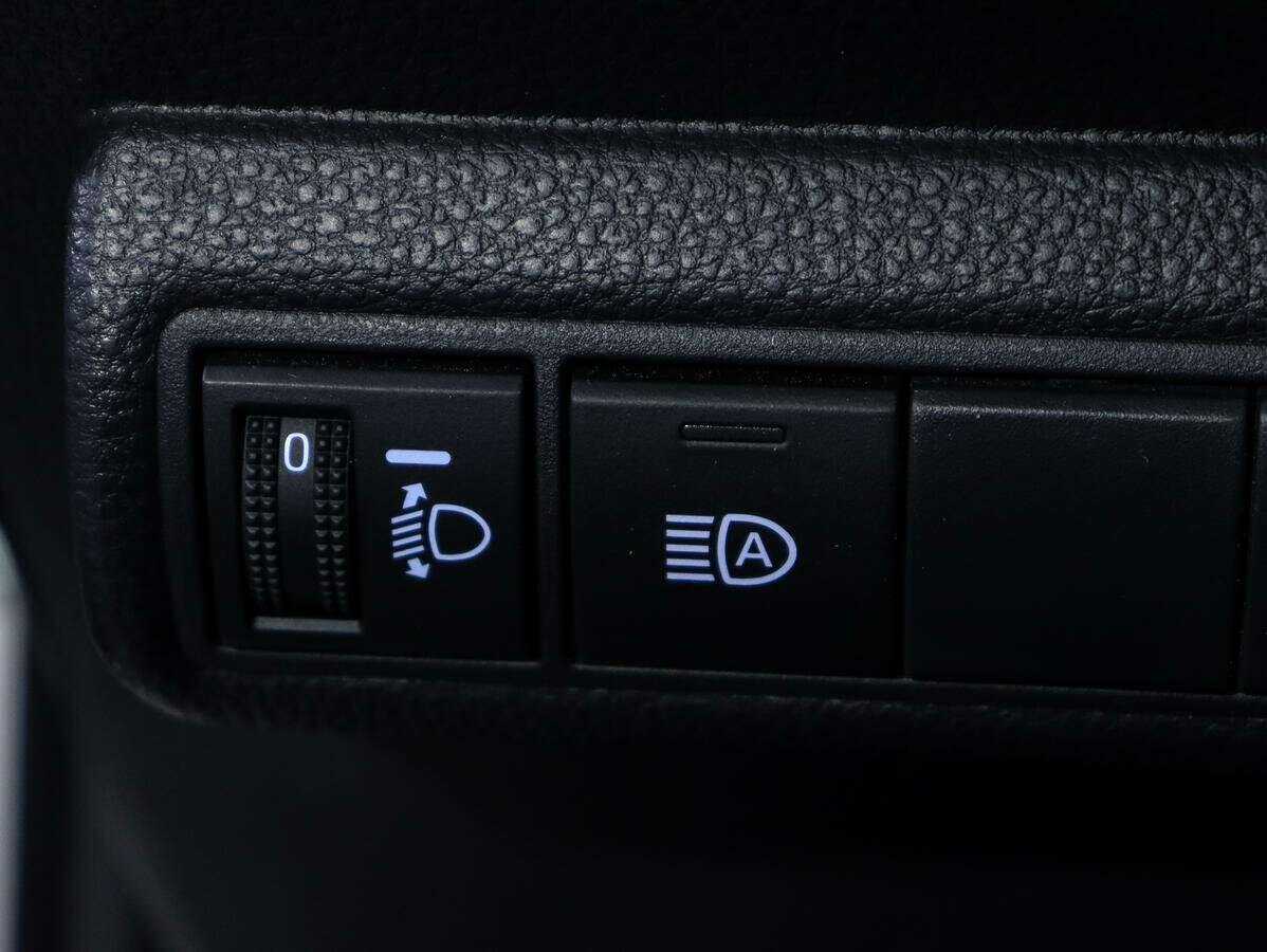 Б/У Тойота Королла 2022 года. Фото: #13