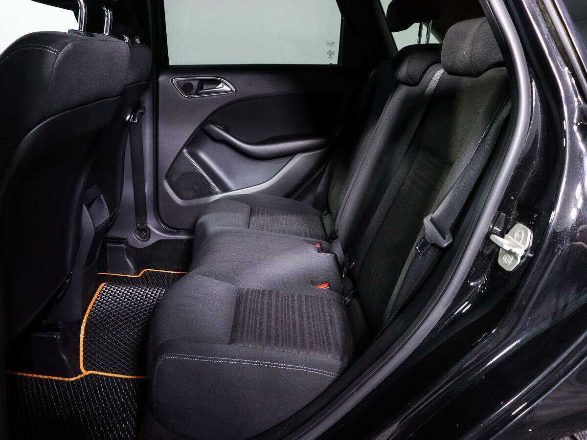 Б/У Мерседес-Бенц Б-Класс 2013 года. Фото: #7