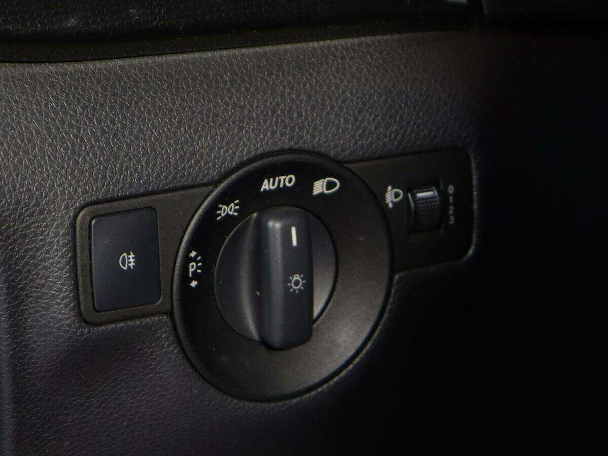 Б/У Мерседес-Бенц Б-Класс 2013 года. Фото: #13