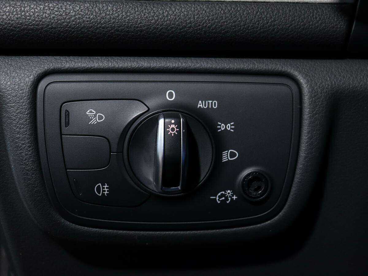 Б/У Ауди А6 2015 года. Фото: #15