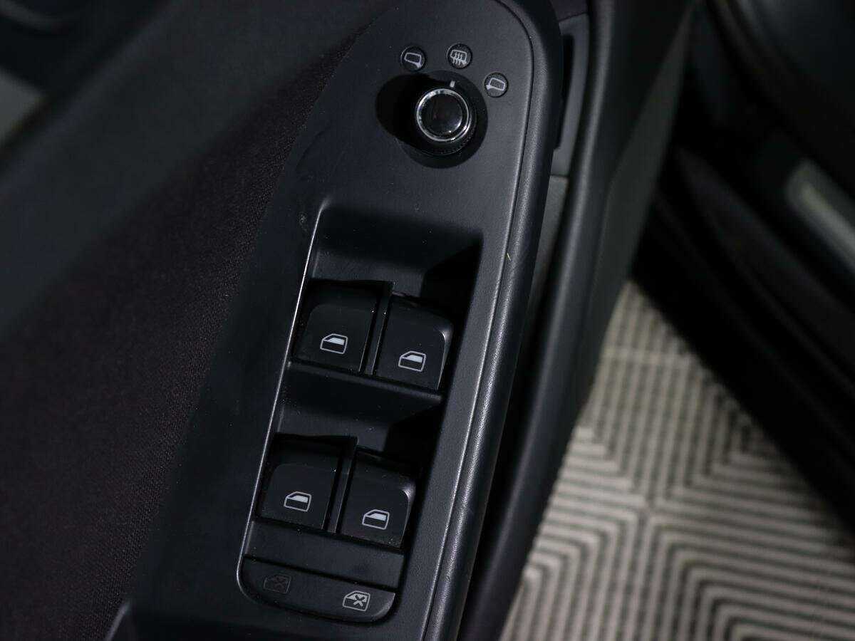 Б/У Ауди А4 2010 года. Фото: #14