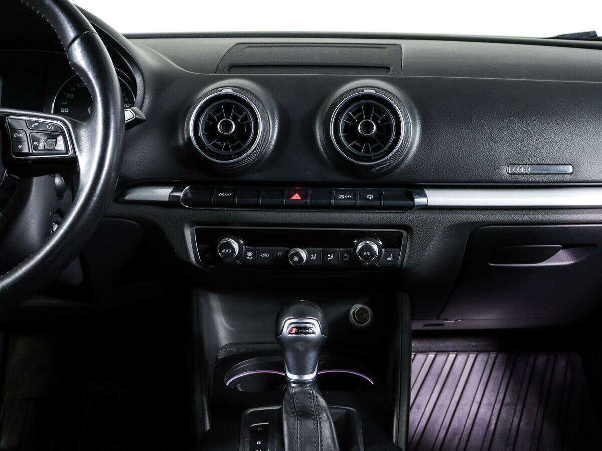 Б/У Ауди А3 2016 года. Фото: #12