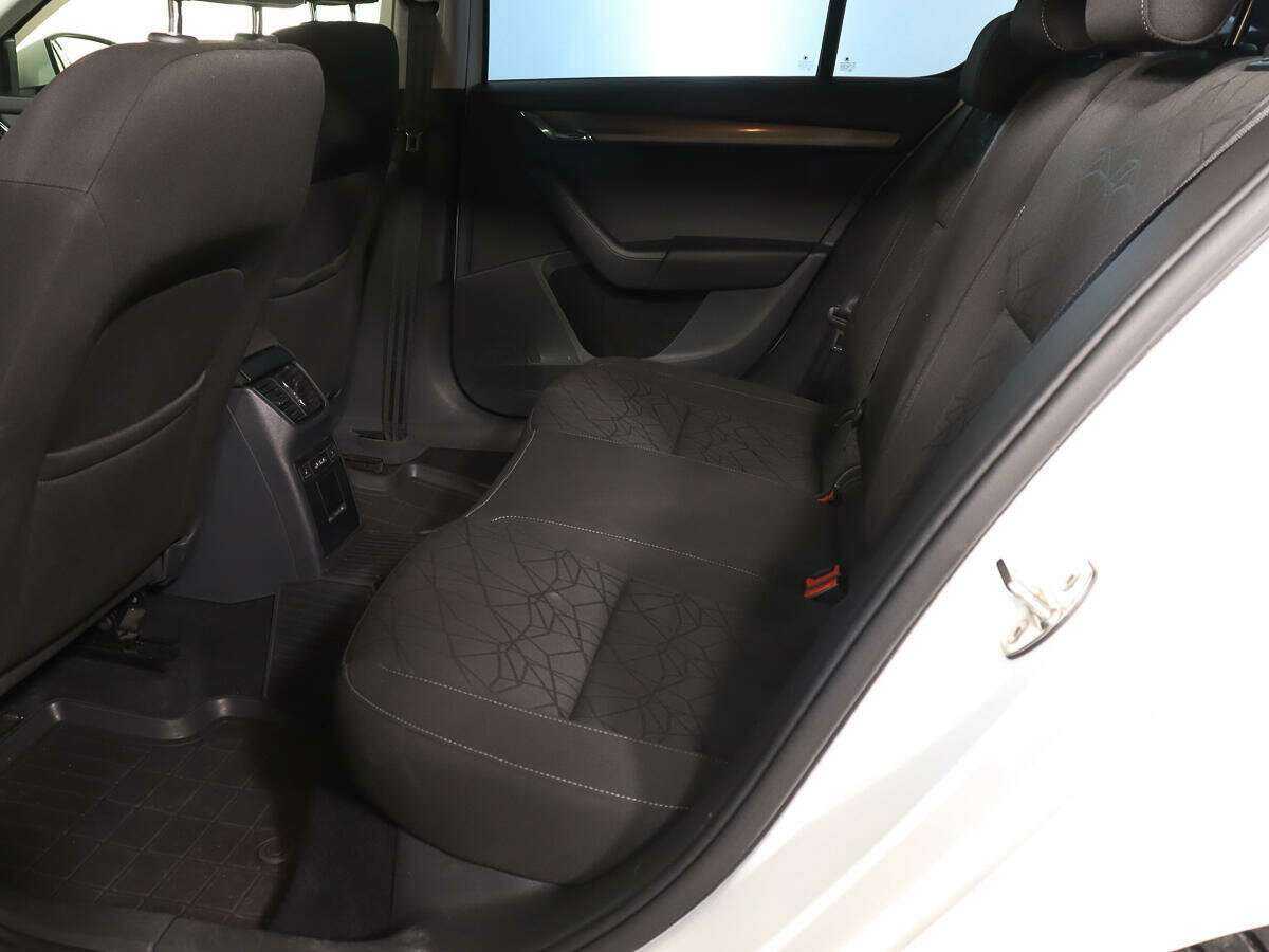 Б/У Шкода Октавия 2019 года. Фото: #8