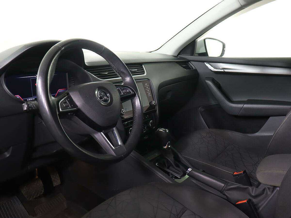 Б/У Шкода Октавия 2019 года. Фото: #12