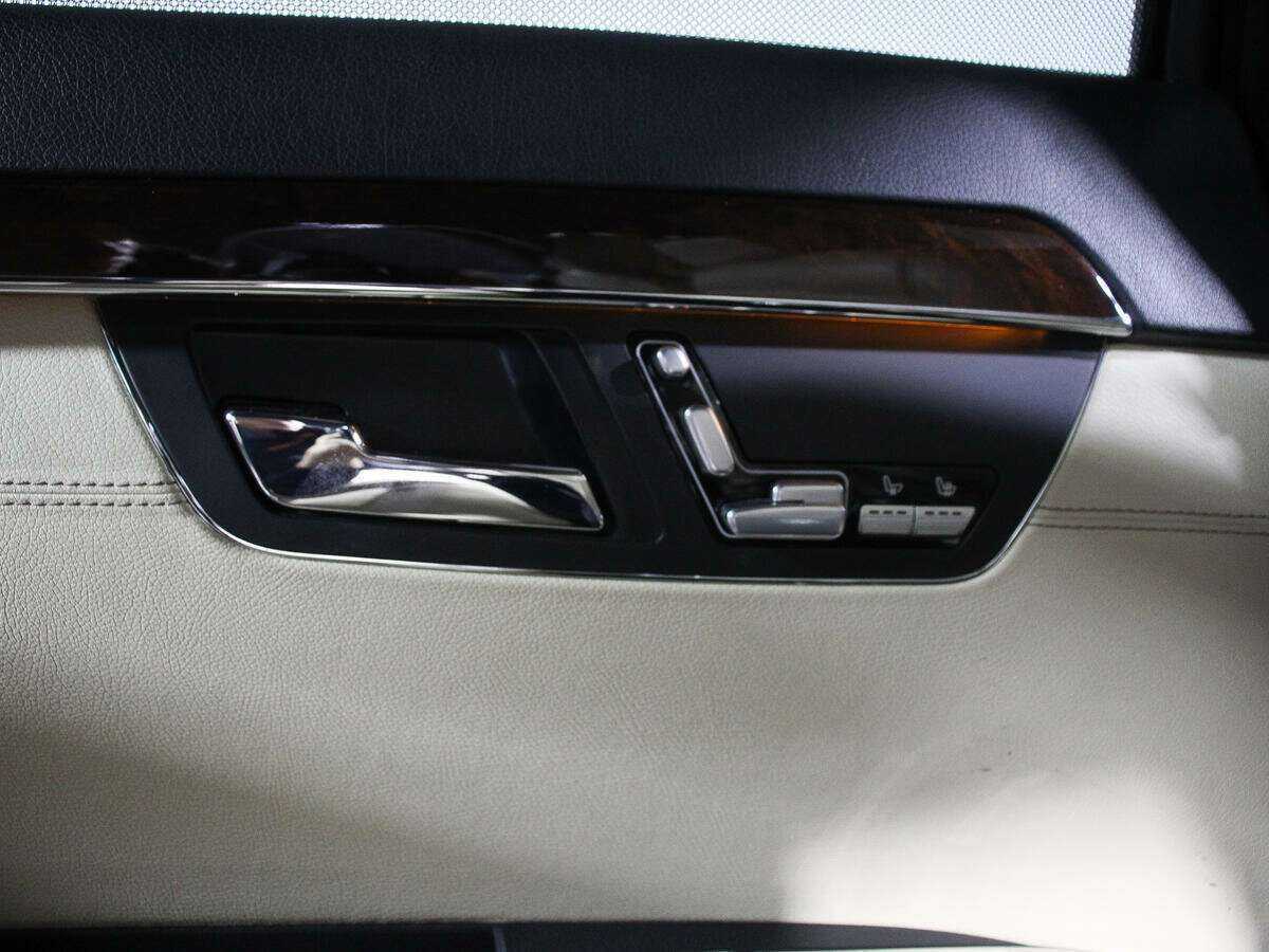 Б/У Мерседес-Бенц С-Класс 2011 года. Фото: #16