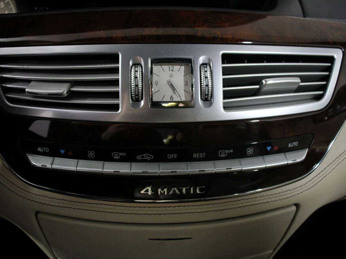 Б/У Мерседес-Бенц С-Класс 2011 года. Фото: #28