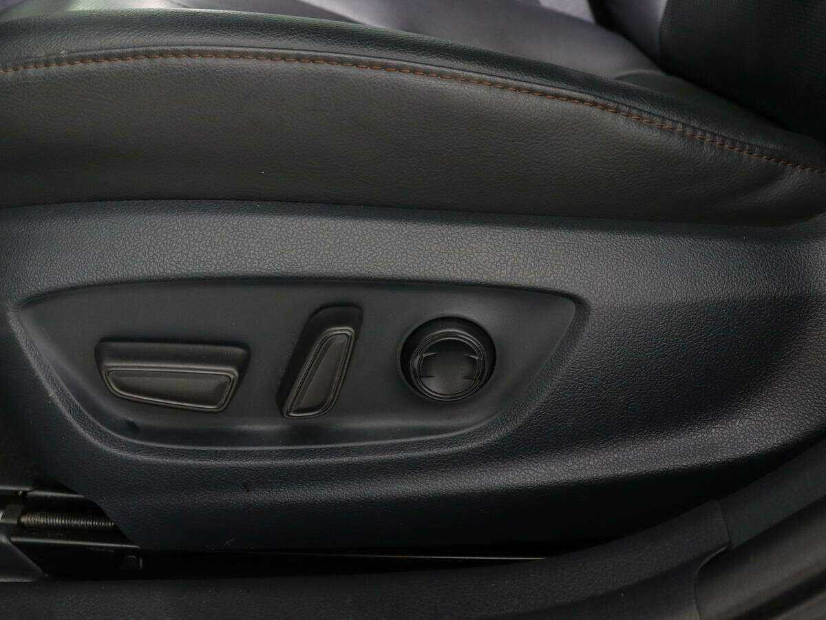 Б/У Тойота Камри 2018 года. Фото: #16