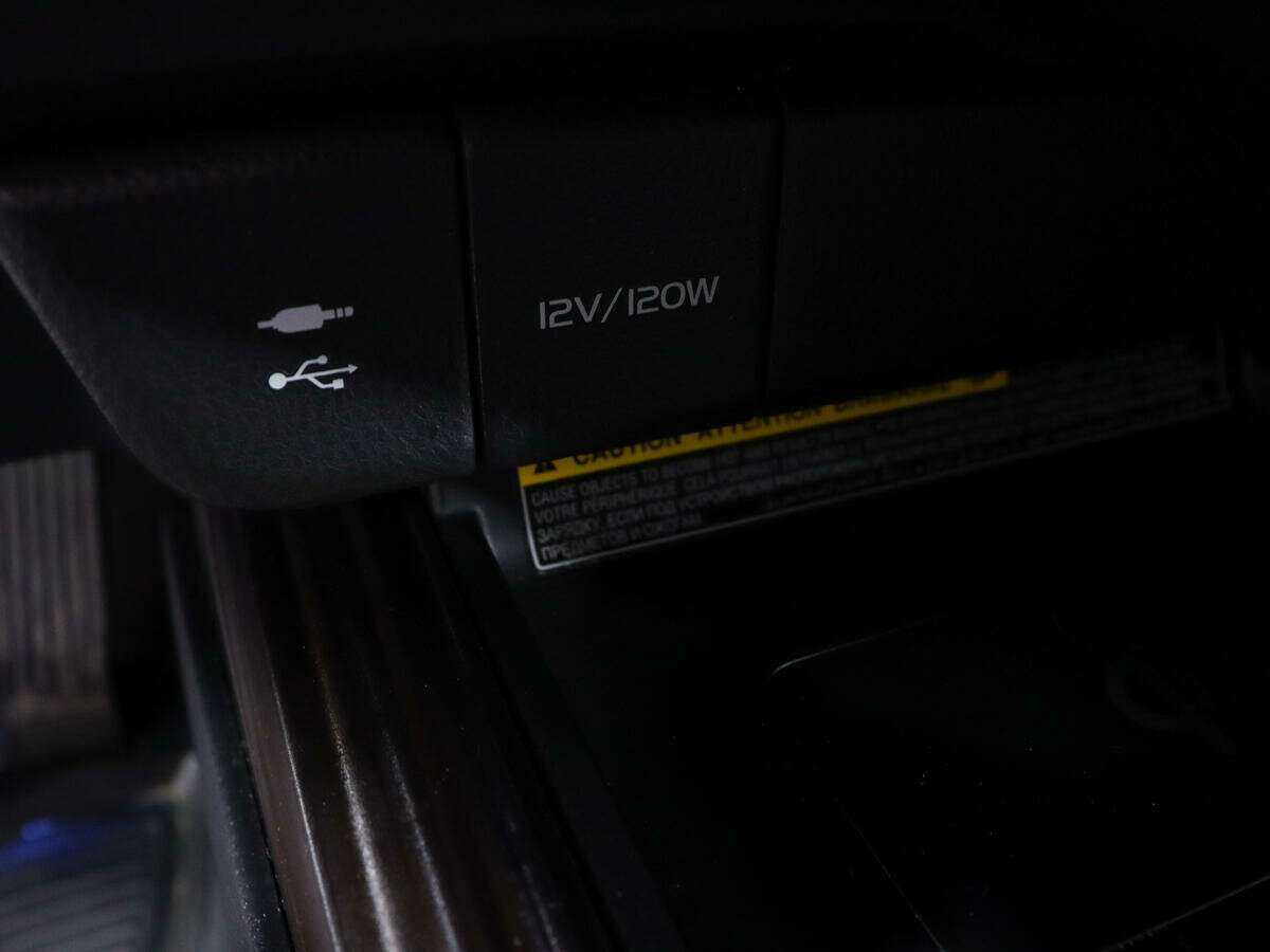 Б/У Тойота Камри 2018 года. Фото: #21