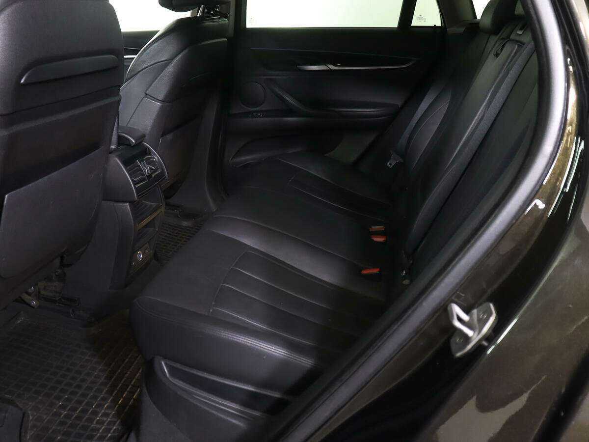 Б/У БМВ Икс6 2015 года. Фото: #10