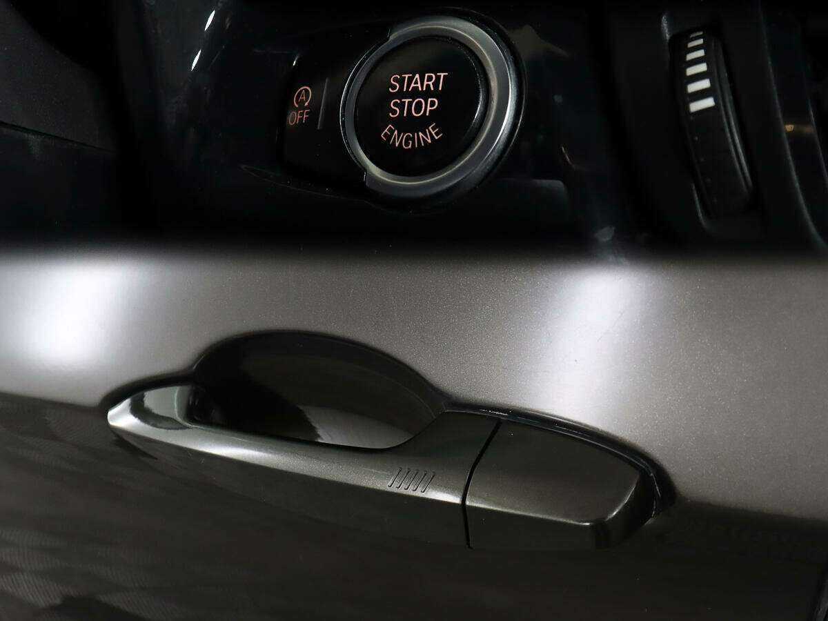 Б/У БМВ Икс6 2015 года. Фото: #17