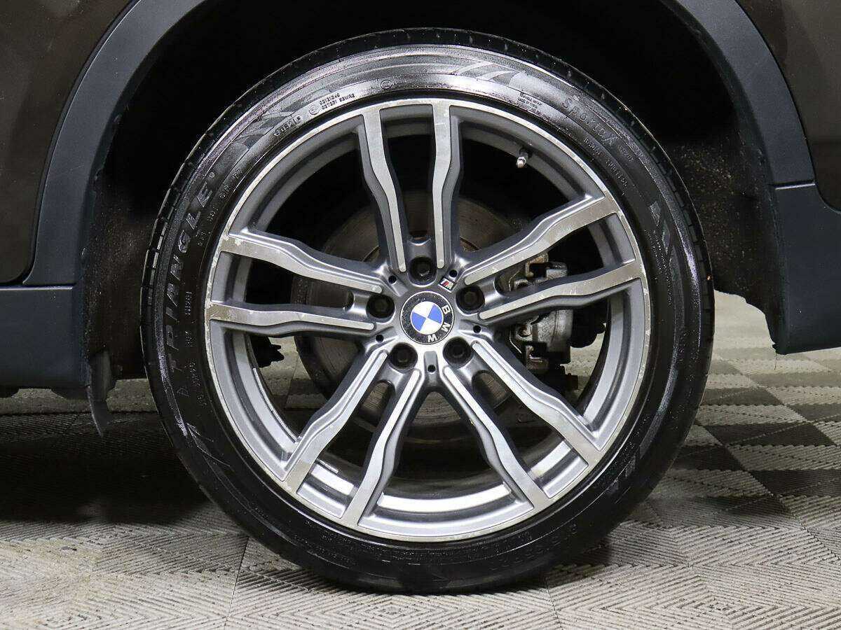 Б/У БМВ Икс6 2015 года. Фото: #20