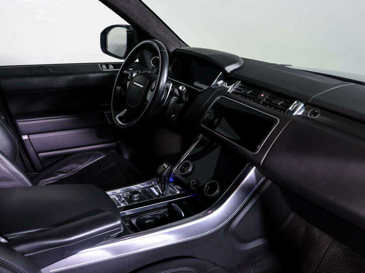 Б/У Лэнд Ровер Рэнж Ровер Спорт 2018 года. Фото: #4