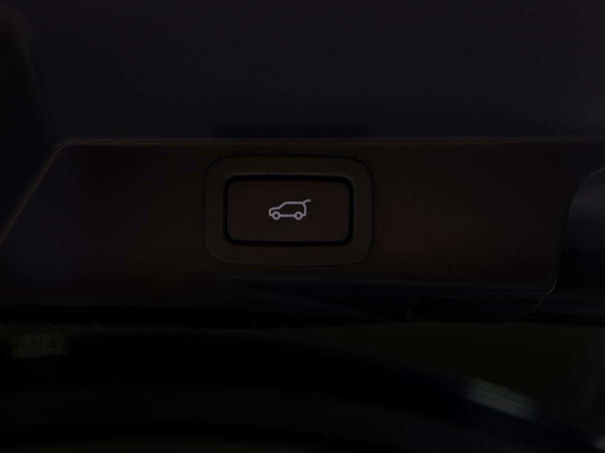 Б/У Лэнд Ровер Рэнж Ровер Спорт 2018 года. Фото: #11