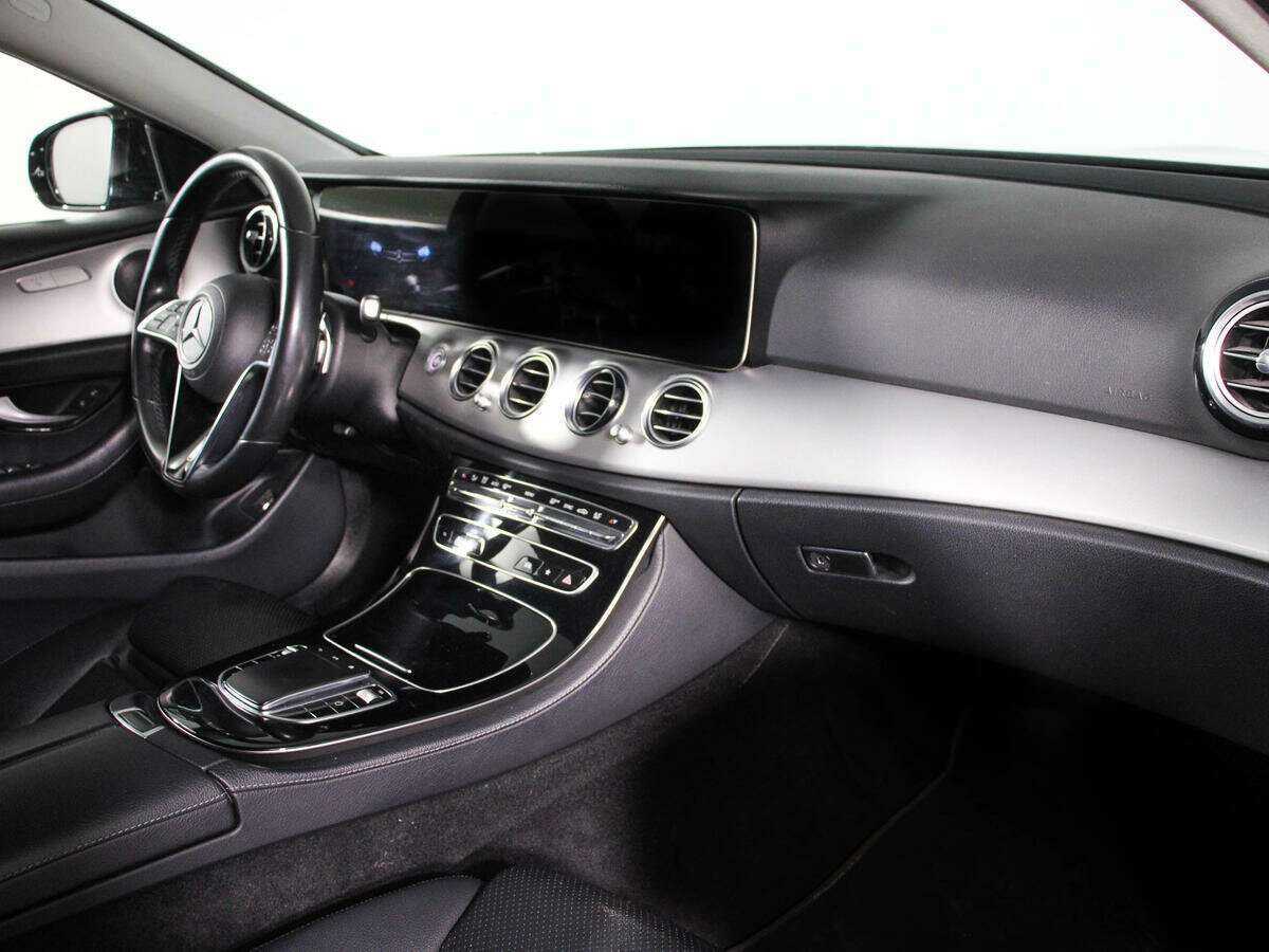 Б/У Мерседес-Бенц Е-Класс 2020 года. Фото: #6