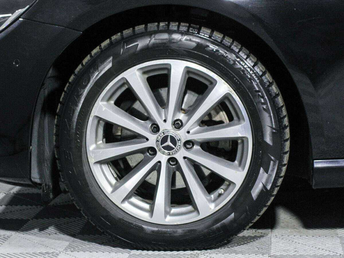 Б/У Мерседес-Бенц Е-Класс 2020 года. Фото: #12