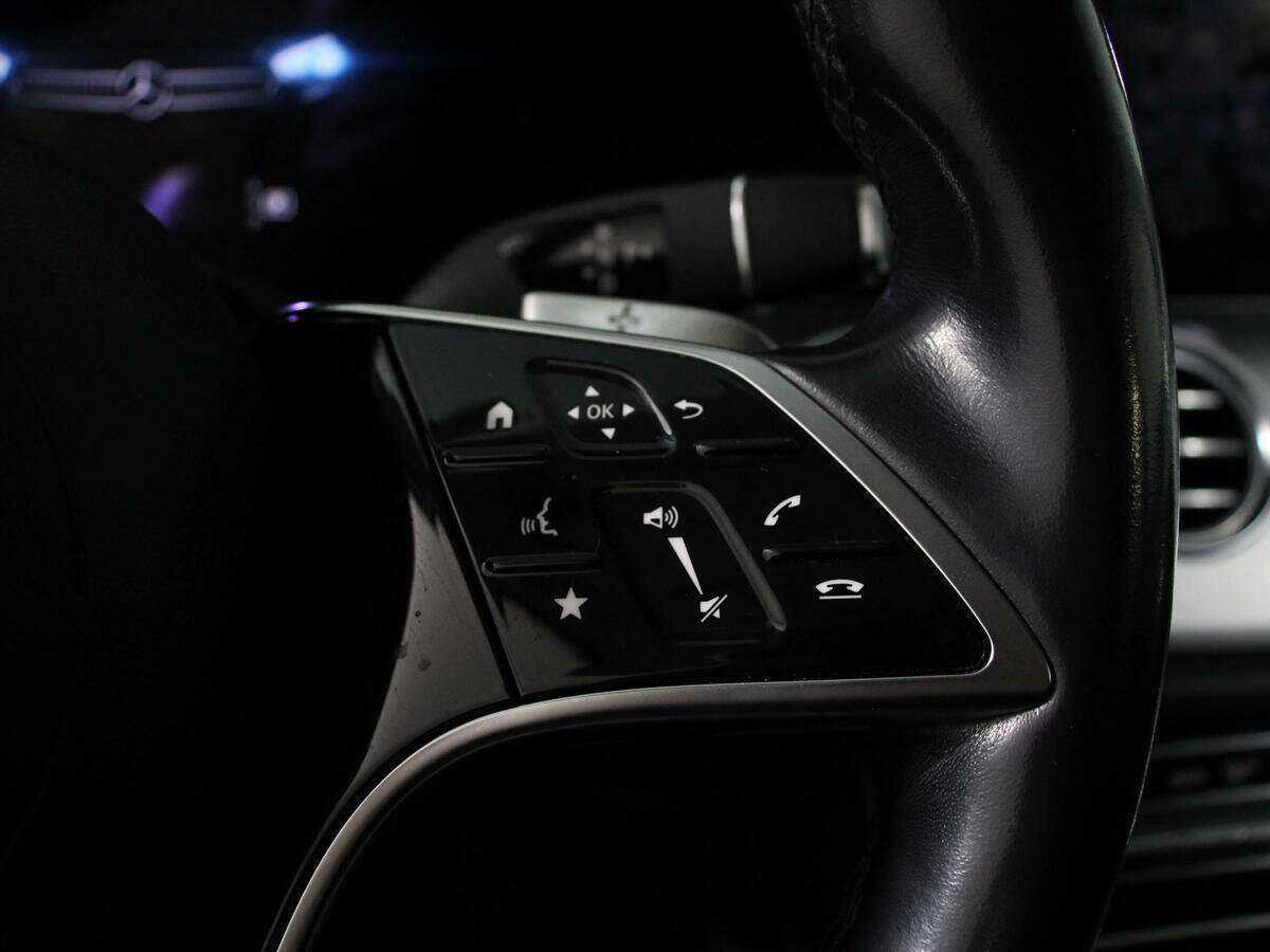 Б/У Мерседес-Бенц Е-Класс 2020 года. Фото: #19