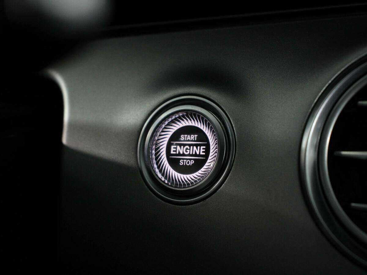 Б/У Мерседес-Бенц Е-Класс 2020 года. Фото: #20