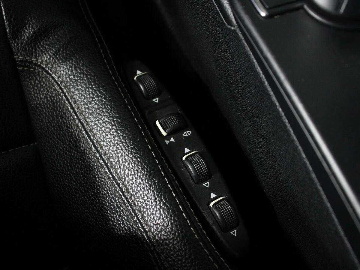 Б/У Мерседес-Бенц Е-Класс 2013 года. Фото: #18