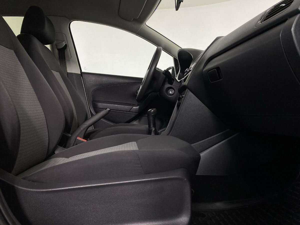 Б/У Фольксваген Поло 2011 года. Фото: #11