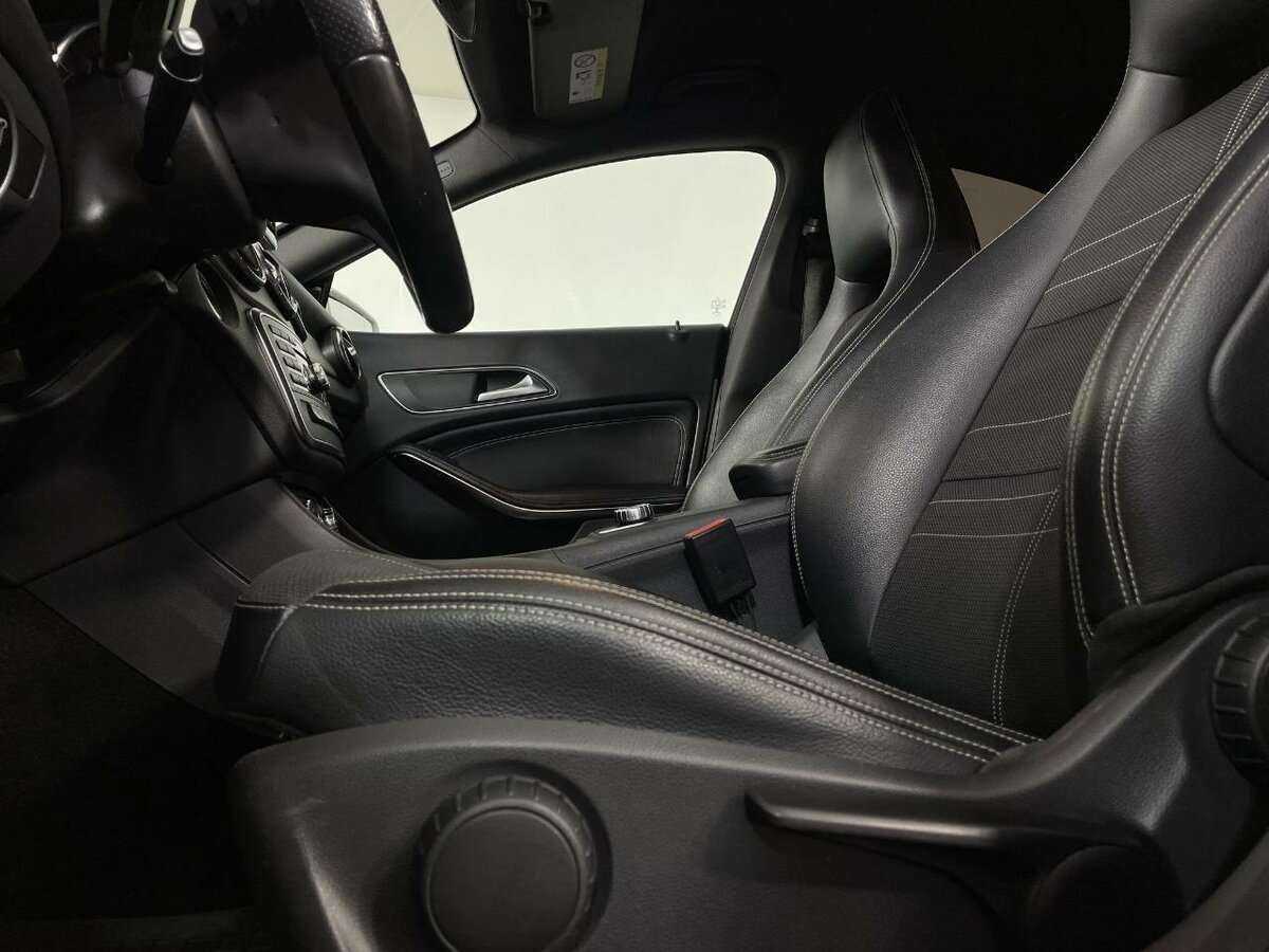 Б/У Мерседес-Бенц КЛА 2014 года. Фото: #9