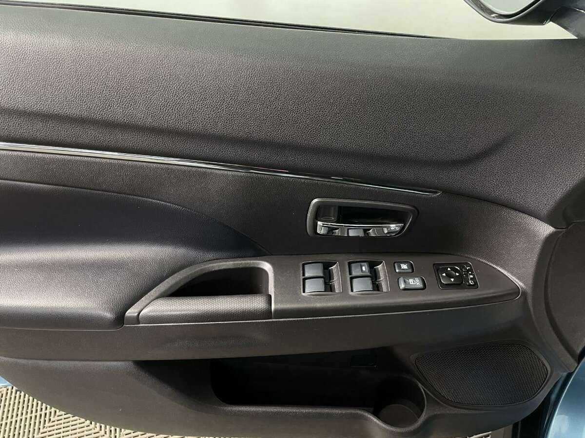 Б/У Митсубиши АС-Икс 2012 года. Фото: #7