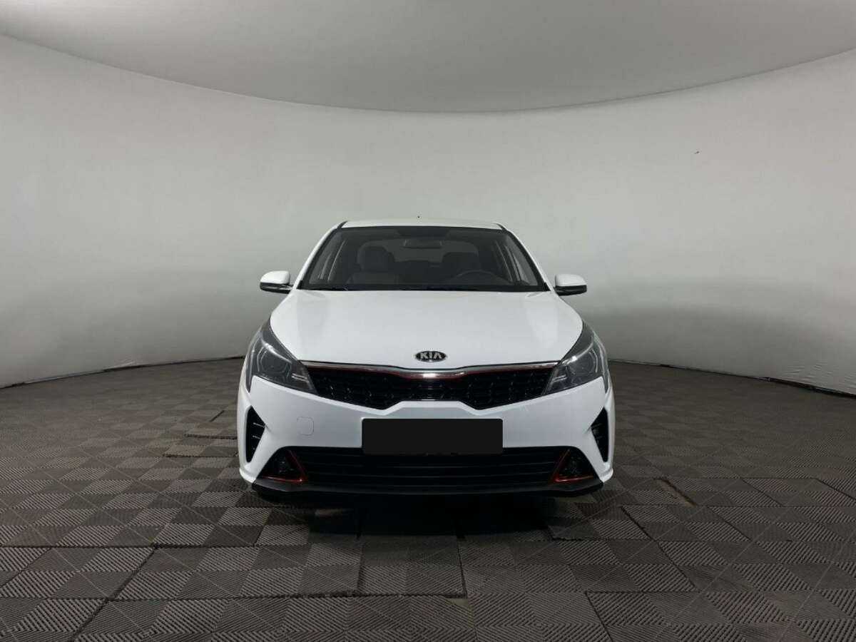 Б/У Киа Рио 2021 года. Фото: #1