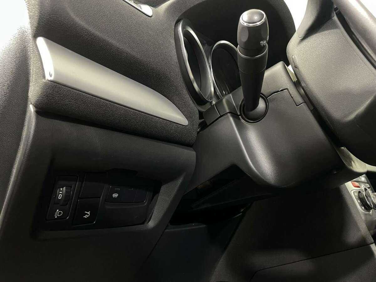 Б/У Ситроен Ц4 2015 года. Фото: #7