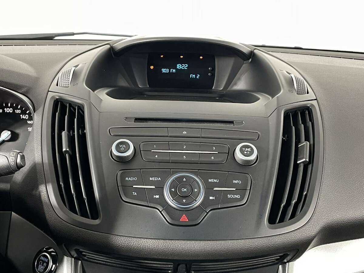 Б/У Форд Куга 2017 года. Фото: #11