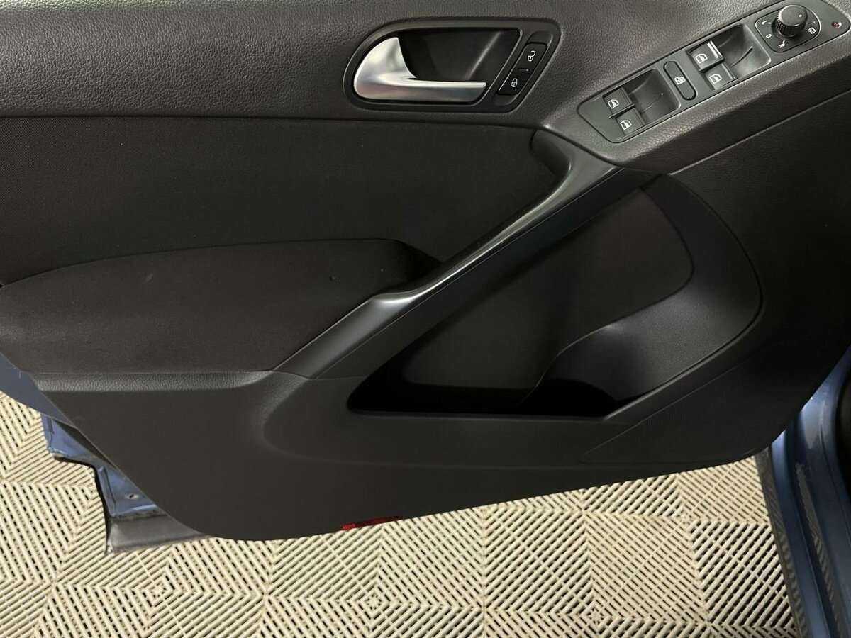 Б/У Фольксваген Тигуан 2011 года. Фото: #7