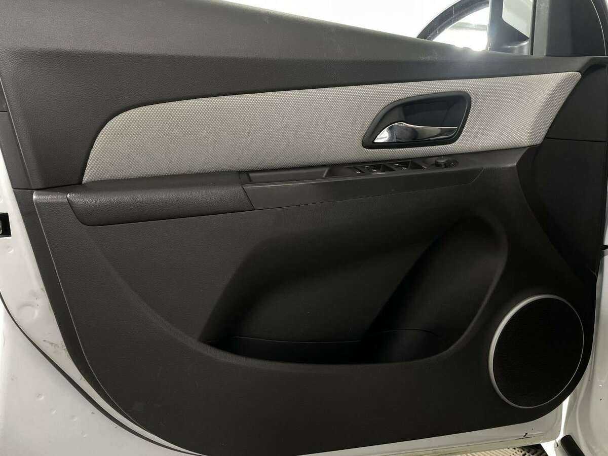 Б/У Шевроле Круз 2012 года. Фото: #6