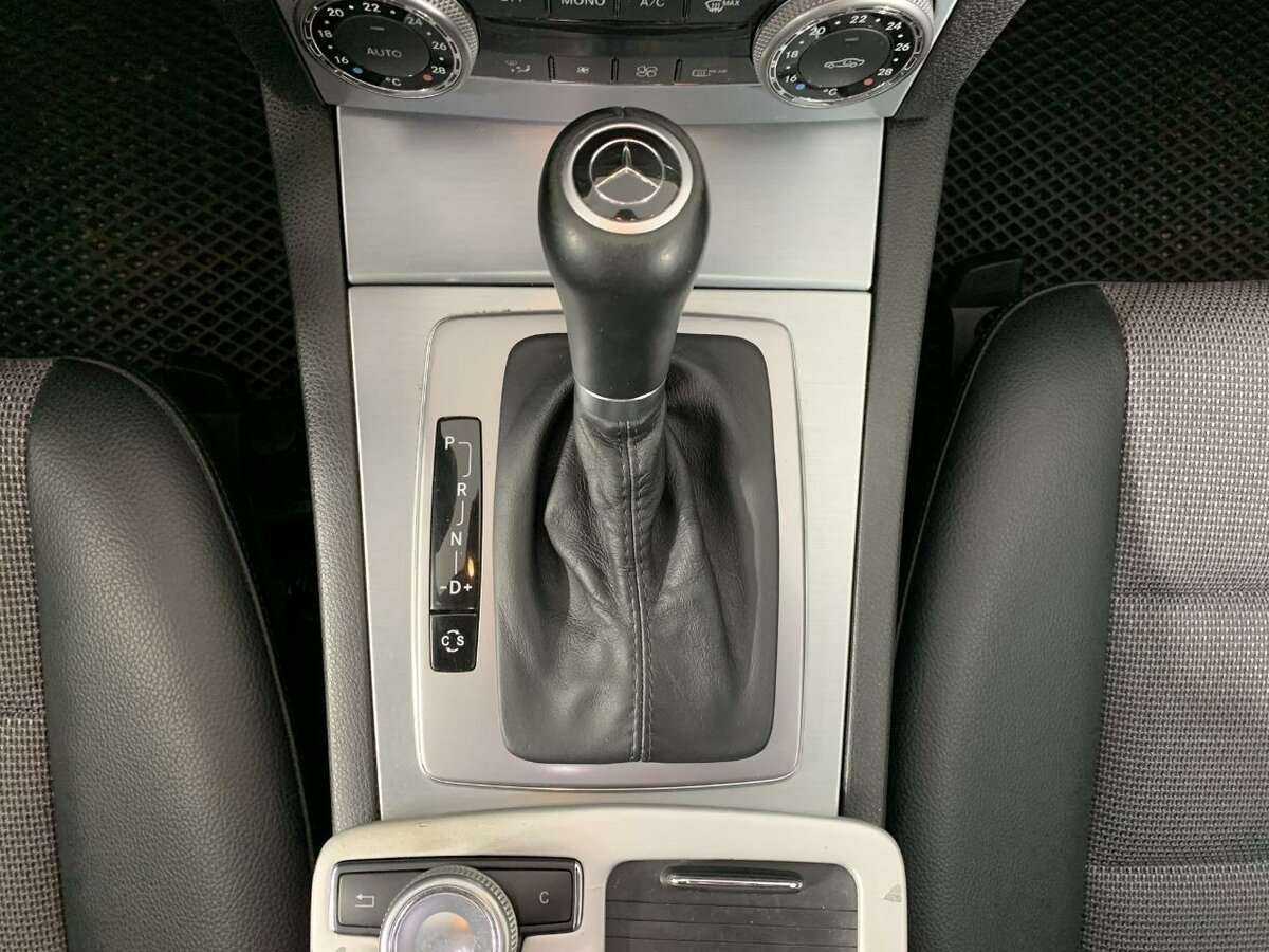 Б/У Мерседес-Бенц Ц-Класс 2010 года. Фото: #12