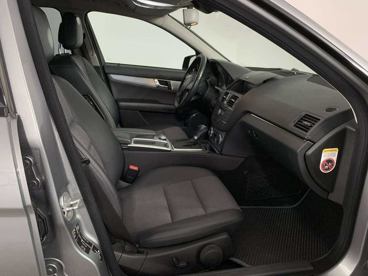 Б/У Мерседес-Бенц Ц-Класс 2010 года. Фото: #13