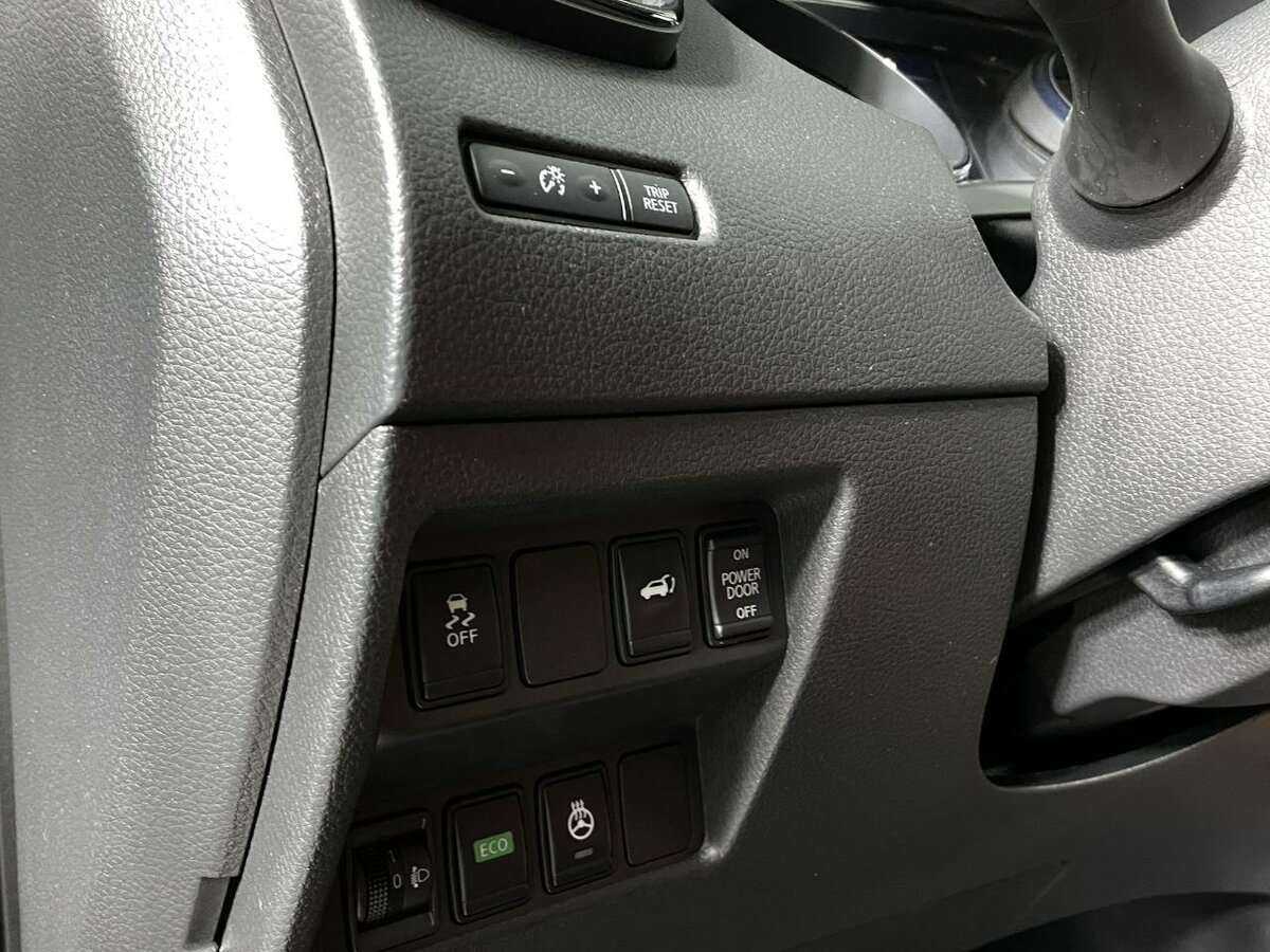 Б/У Ниссан Икс-Трейл 2018 года. Фото: #7