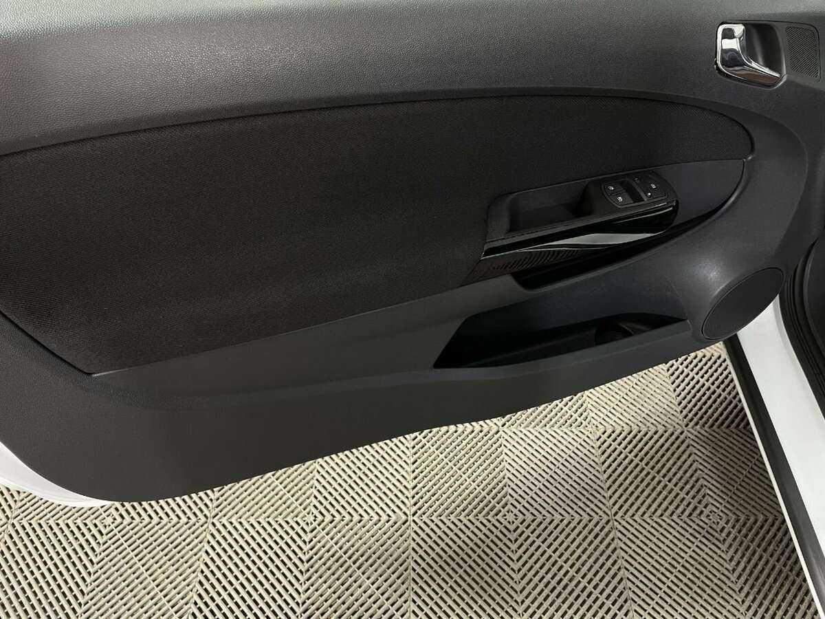 Б/У Опель Корса 2013 года. Фото: #7