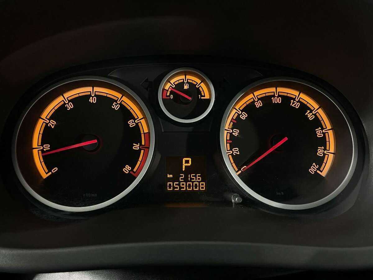 Б/У Опель Корса 2013 года. Фото: #10