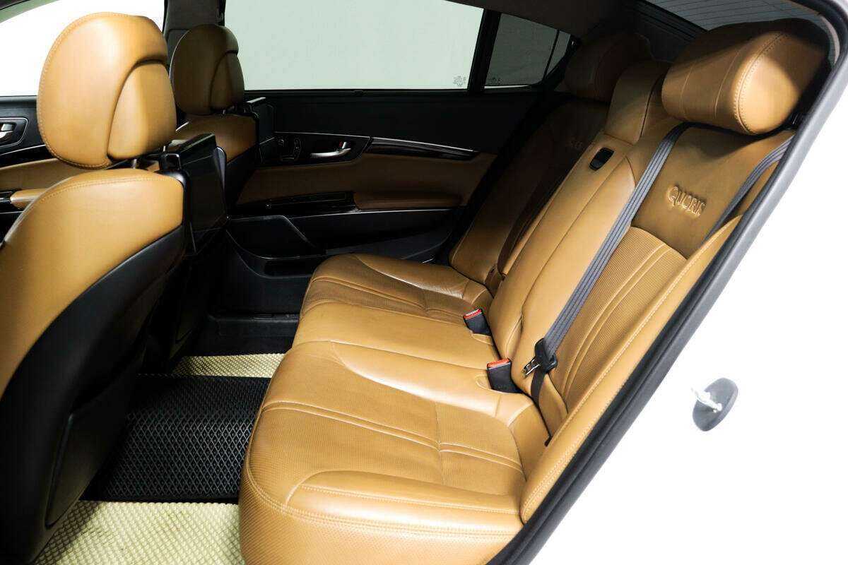 Б/У Киа Куорис 2017 года. Фото: #10