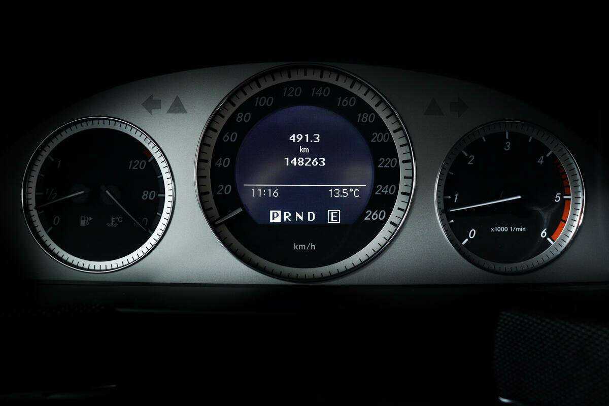 Б/У Мерседес-Бенц ГЛК-Класс 2011 года. Фото: #9