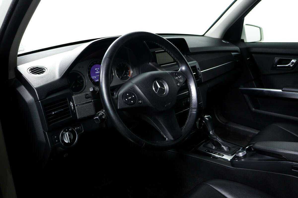 Б/У Мерседес-Бенц ГЛК-Класс 2011 года. Фото: #12