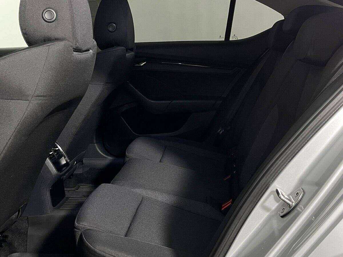 Б/У Шкода Октавия 2021 года. Фото: #8