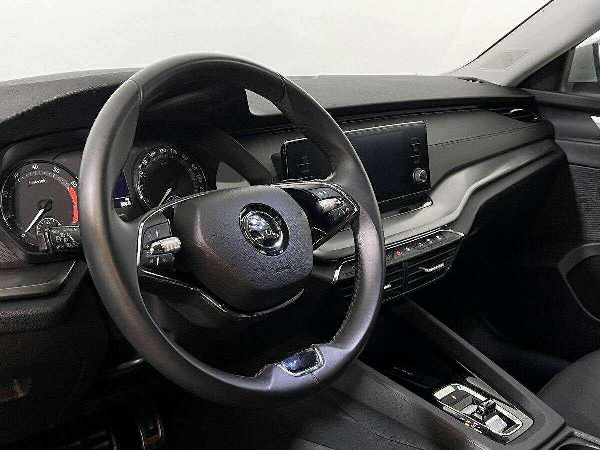 Б/У Шкода Октавия 2021 года. Фото: #12