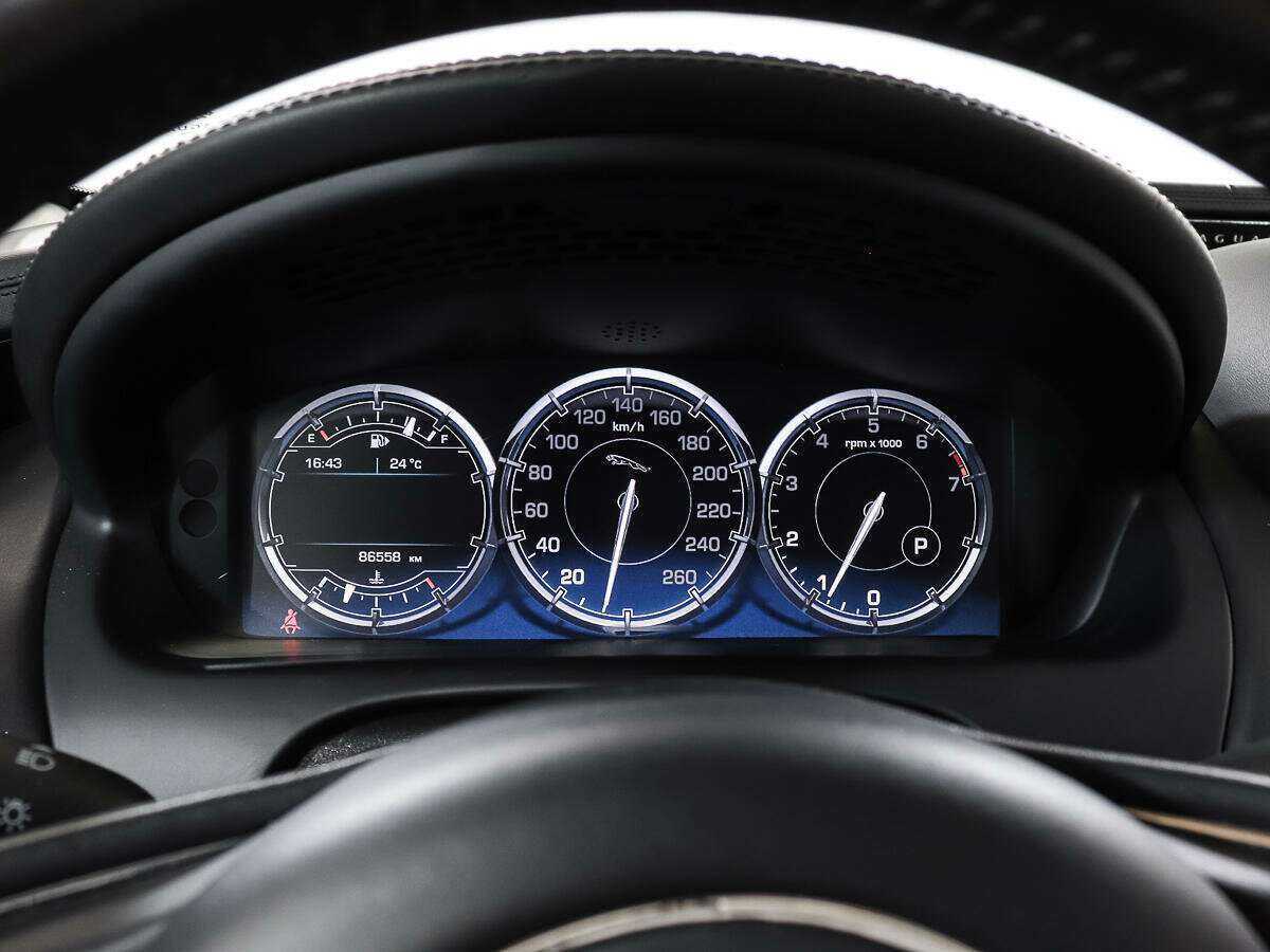 Б/У Ягуар ИксДжи 2013 года. Фото: #10