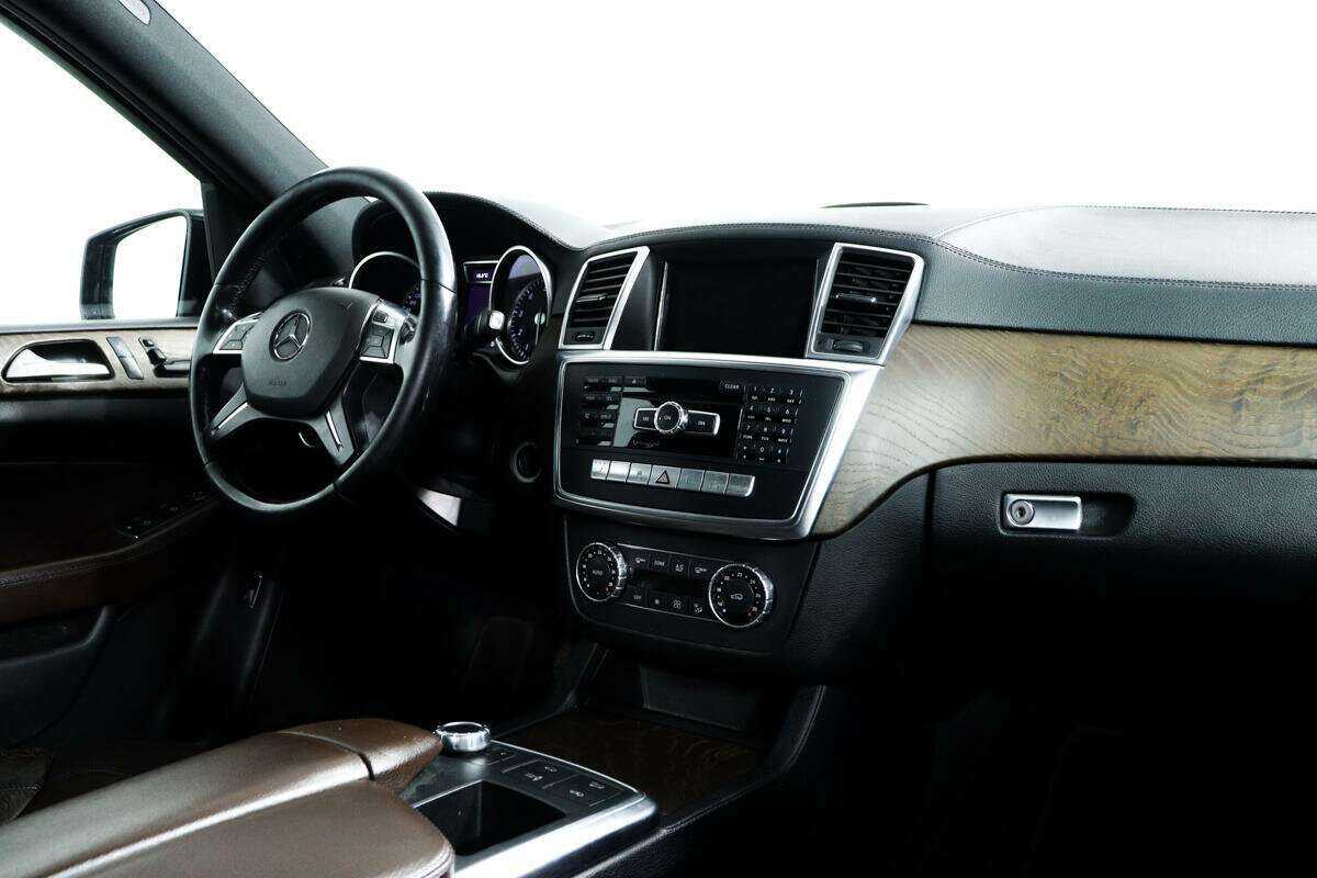 Б/У Мерседес-Бенц ГЛ-Класс 2015 года. Фото: #8