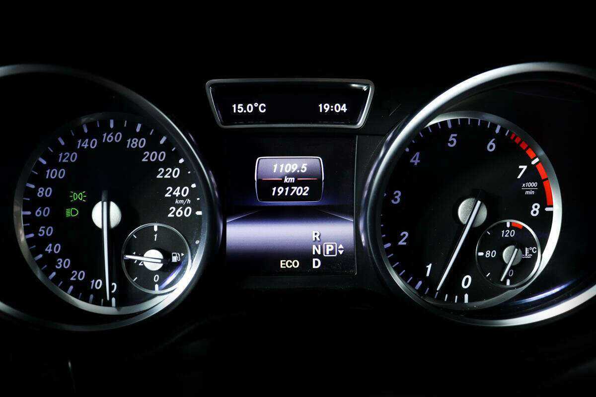 Б/У Мерседес-Бенц ГЛ-Класс 2015 года. Фото: #9