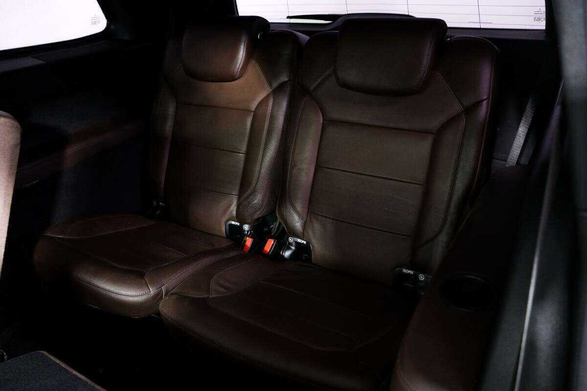 Б/У Мерседес-Бенц ГЛ-Класс 2015 года. Фото: #13