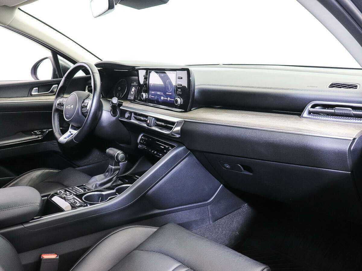 Б/У Киа К5 2022 года. Фото: #8