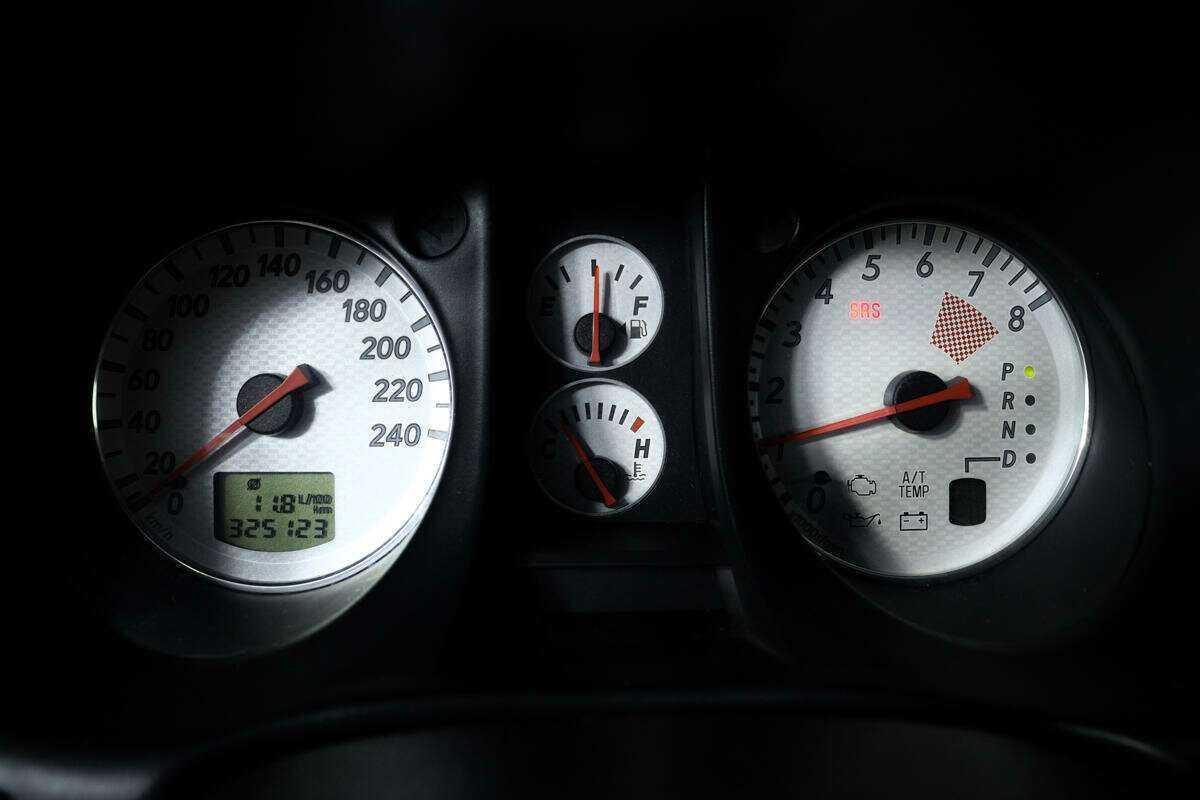 Б/У Митсубиши Оутлэндер 2005 года. Фото: #7