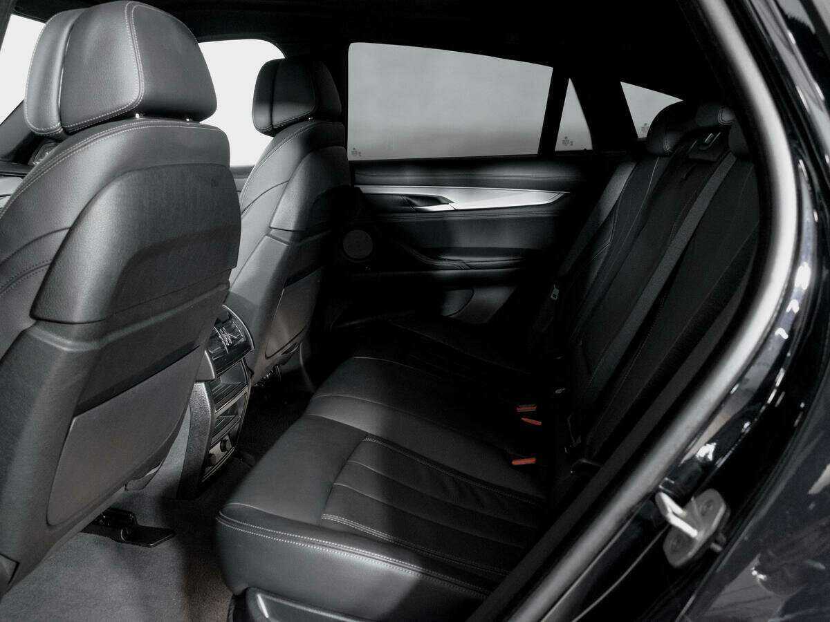 Б/У БМВ Икс6 2017 года. Фото: #9